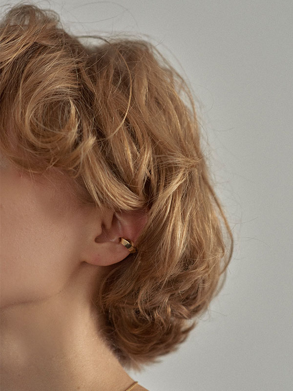 Saskia Diez Pyramide Ear cuff 02